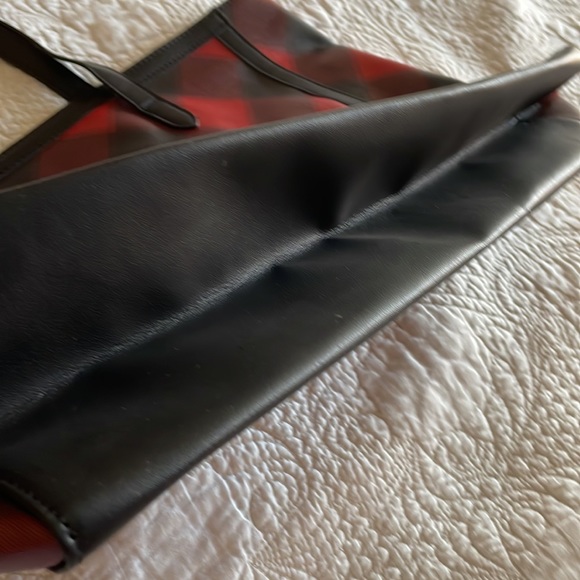 Victoria's Secret Red Black Plaid Holiday Weekender Tote Bag - Picture 3 of 9